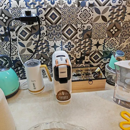 Leo's & Xerxes' Place In The Heart Of Rhodes * Rhodes City