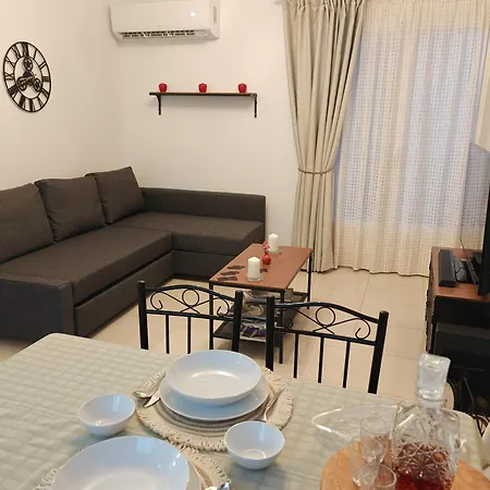 Leo's & Xerxes' Place In The Heart Of Rhodes Apartment Rhodes City