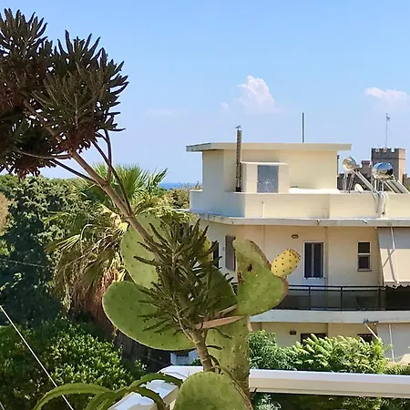 Leo's & Xerxes' Place In The Heart Of Rhodes Apartament