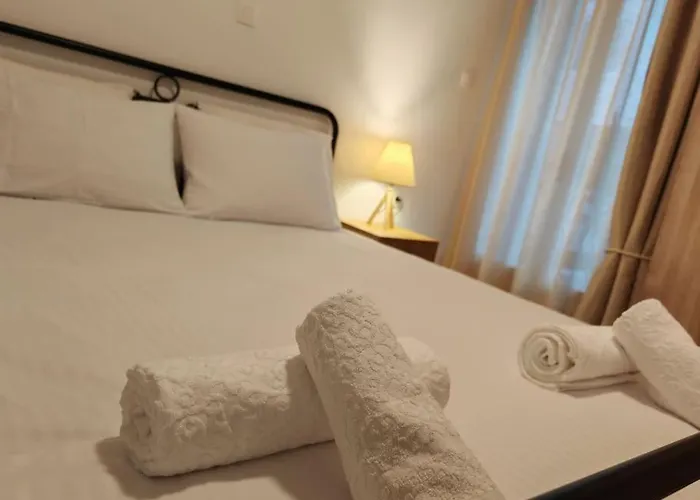 Leo's & Xerxes' Place In The Heart Of Rhodes Rhodes City