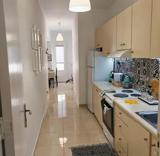 Leo's & Xerxes' Place In The Heart Of Rhodes Appartement *