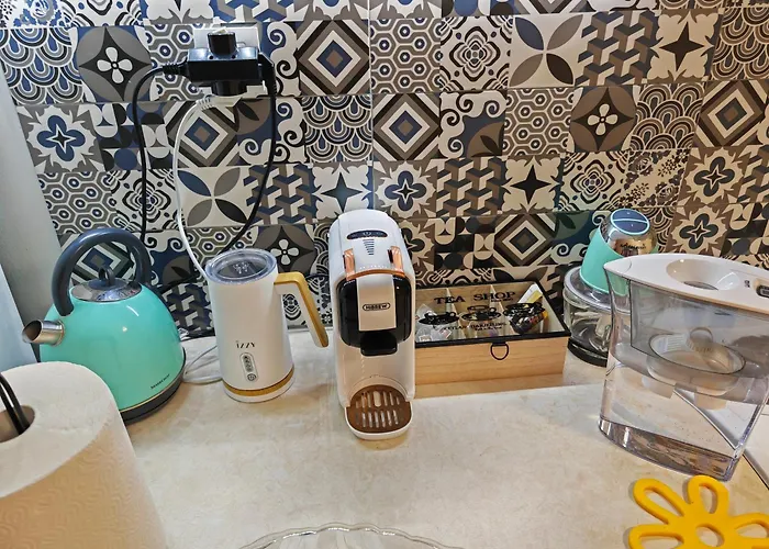 Leo's & Xerxes' Place In The Heart Of Rhodes * Rhodes City