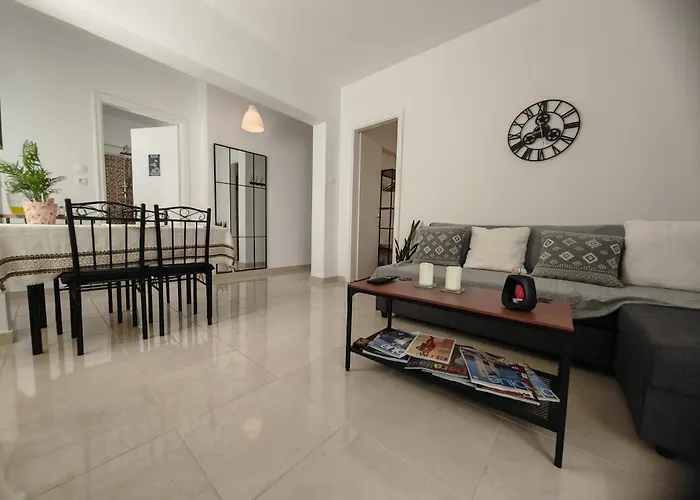 Leo's & Xerxes' Place In The Heart Of Rhodes Rhodes City