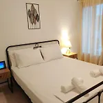 Leo's & Xerxes' Place In The Heart Of Rhodes Родос