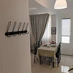 Leo's & Xerxes' Place In The Heart Of Rhodes Апартаменты *