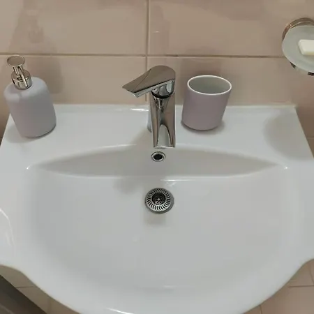 Leo's & Xerxes' Place In The Heart Of Rhodes