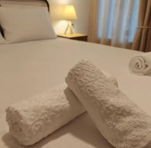 Leo's & Xerxes' Place In The Heart Of Rhodes Rhodes City